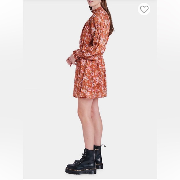 En Saison Gorgeous Smocked Floral Mini Dress, Size Medium - Picture 6 of 16